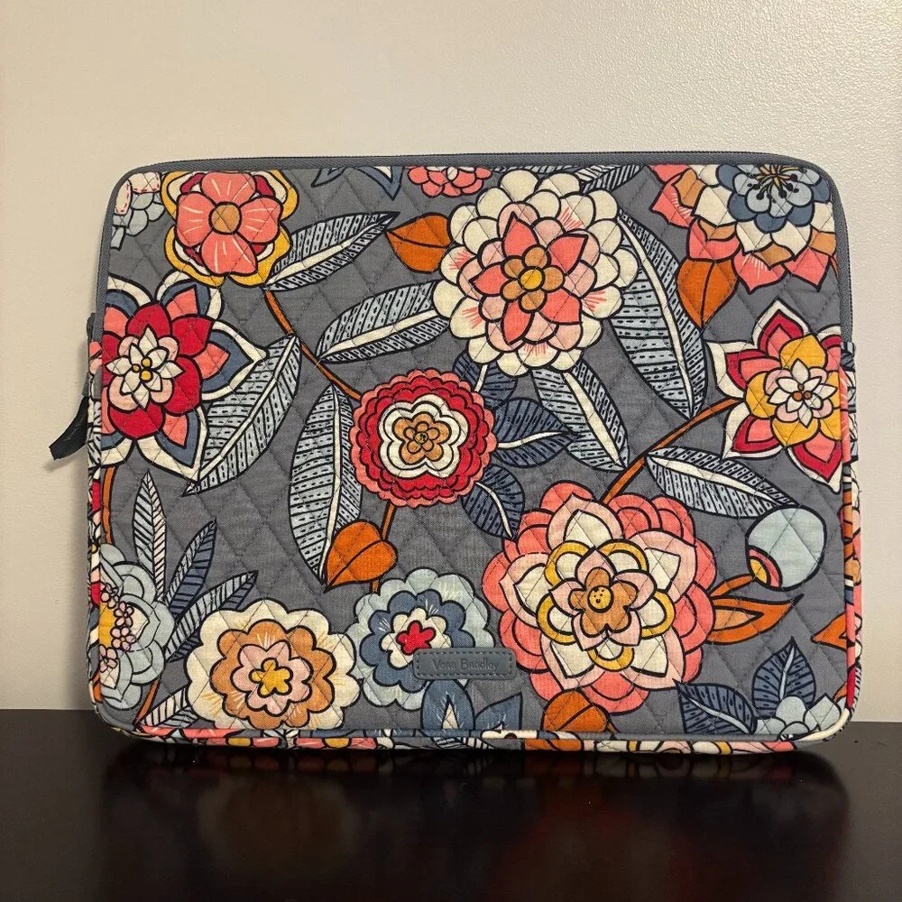 Vera Bradley Tropical Evening Gray Floral Quilted Laptop Tablet Sleeve